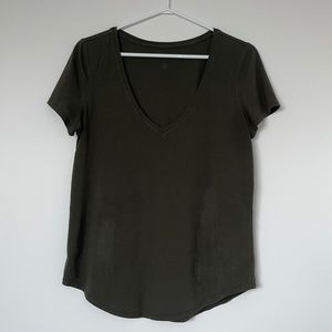 Lululemon “love” vneck tshirt